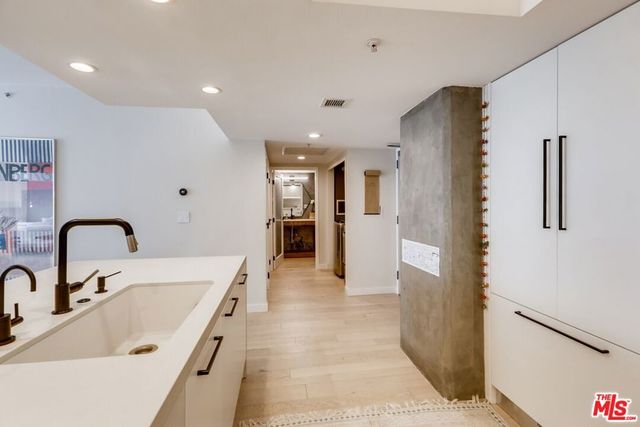 13700 Marina Pointe Drive 531, Marina Del Rey, CA 90292