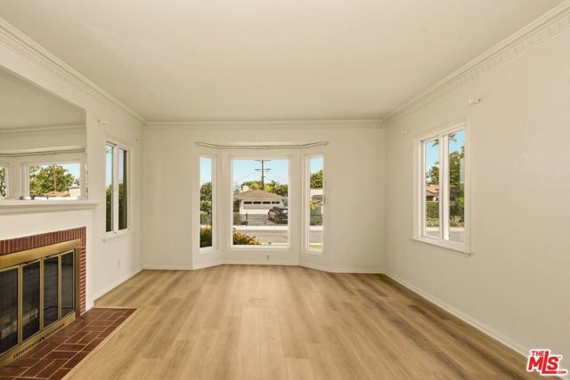 7407 Naylor Avenue, Los Angeles, CA 90045