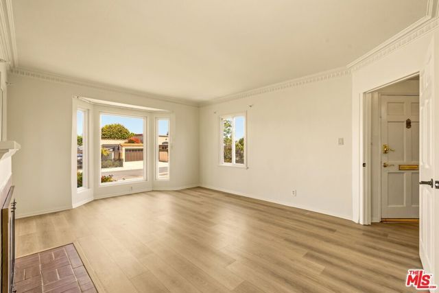 7407 Naylor Avenue, Los Angeles, CA 90045