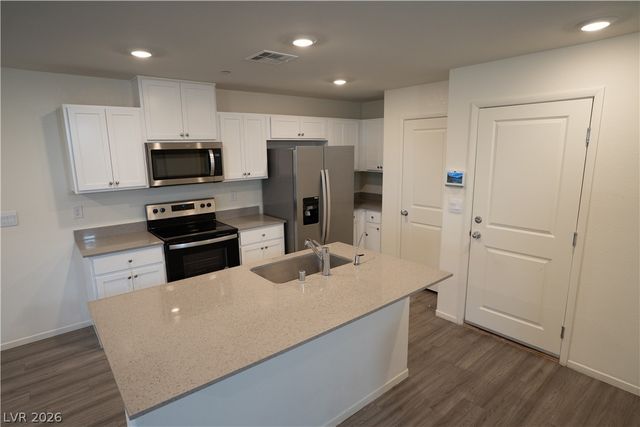 9918 Daffodil Hills Street, Las Vegas, NV 89141