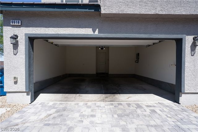 9918 Daffodil Hills Street, Las Vegas, NV 89141