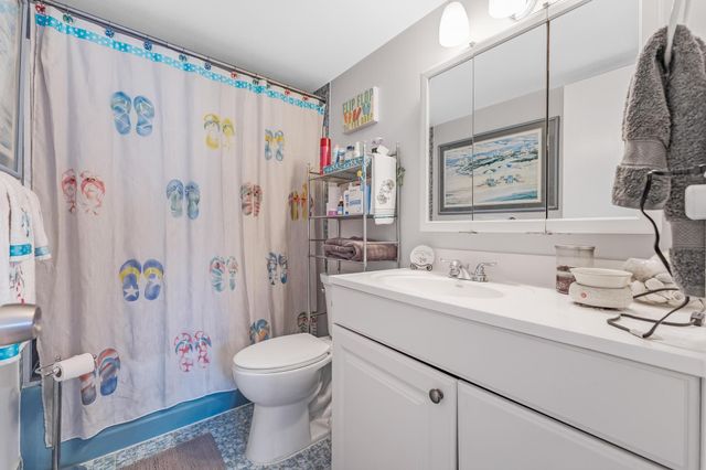 225 Bonnie Boulevard 314, Palm Springs, FL 33461