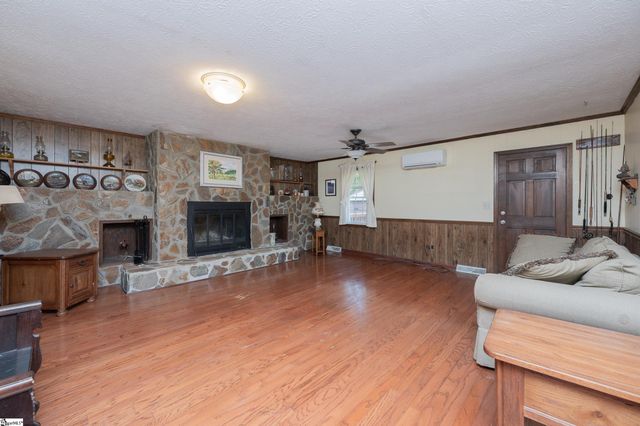 116 Sycamore Drive, Marietta, SC 29661