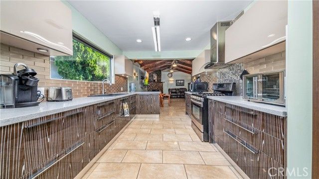 14812 Septo, San Fernando, CA 91345