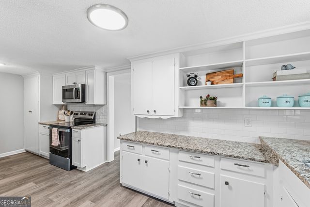 135 Forest Avenue, Bonaire, GA 31005