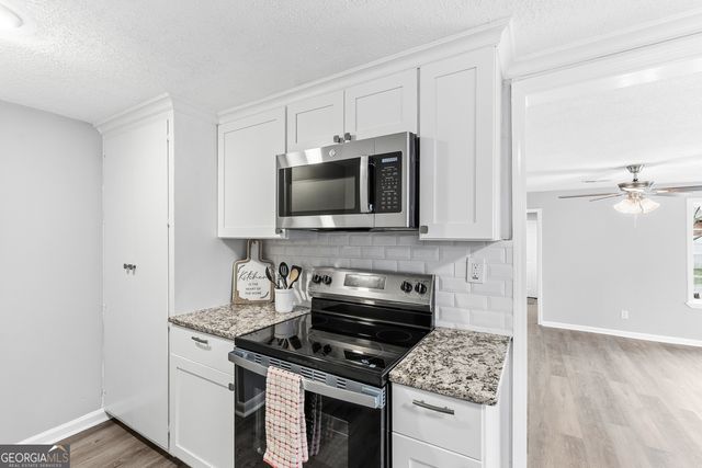 135 Forest Avenue, Bonaire, GA 31005