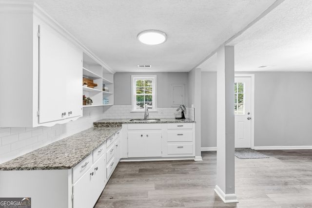 135 Forest Avenue, Bonaire, GA 31005