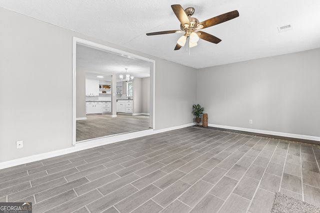 135 Forest Avenue, Bonaire, GA 31005