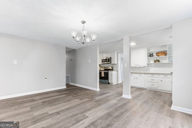 135 Forest Avenue, Bonaire, GA 31005