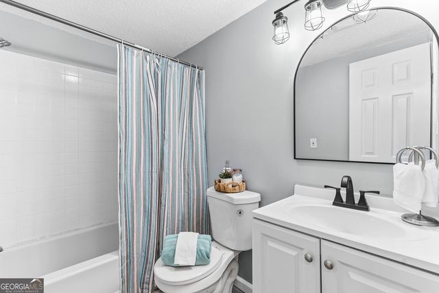 135 Forest Avenue, Bonaire, GA 31005