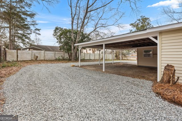 135 Forest Avenue, Bonaire, GA 31005