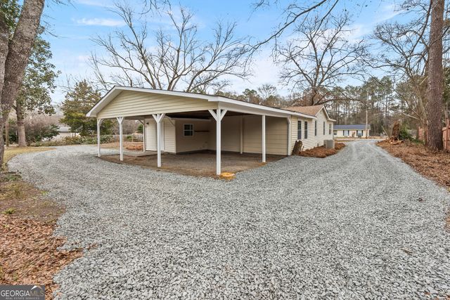 135 Forest Avenue, Bonaire, GA 31005