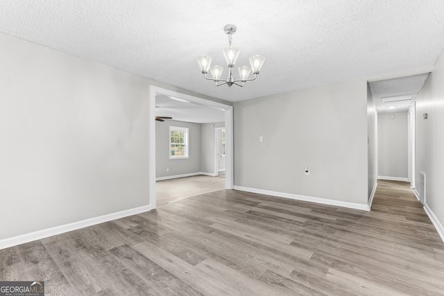 135 Forest Avenue, Bonaire, GA 31005