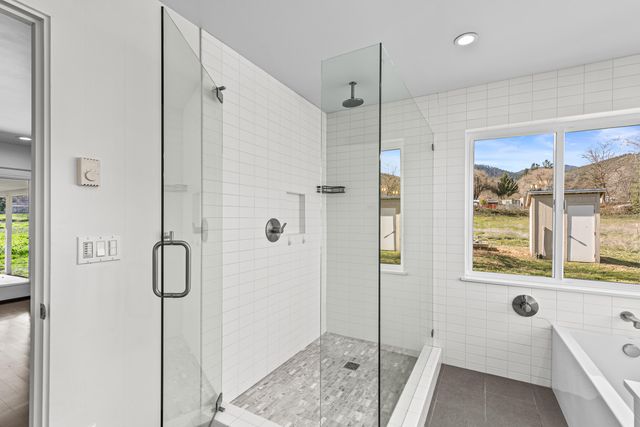 593 Crowson Road, Ashland, OR 97520