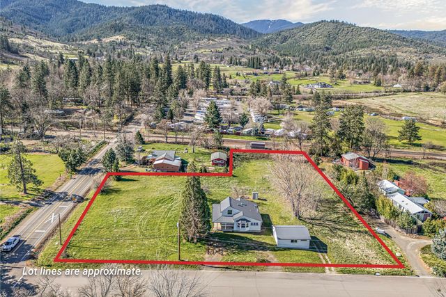 593 Crowson Road, Ashland, OR 97520