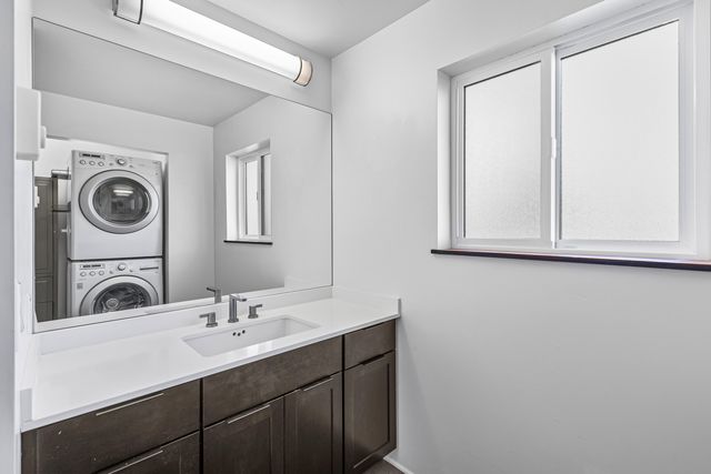 593 Crowson Road, Ashland, OR 97520