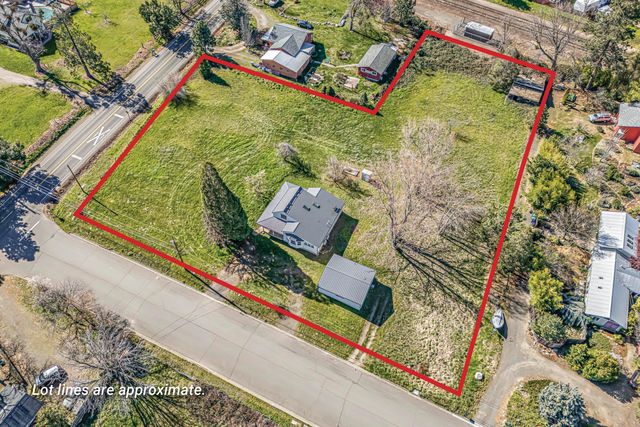 593 Crowson Road, Ashland, OR 97520