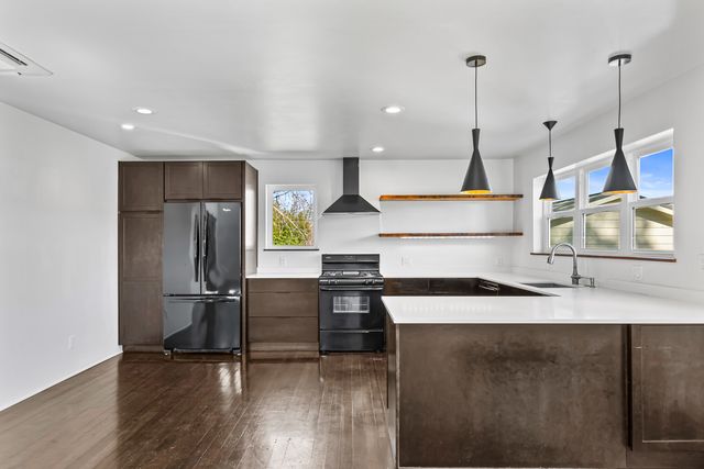 593 Crowson Road, Ashland, OR 97520