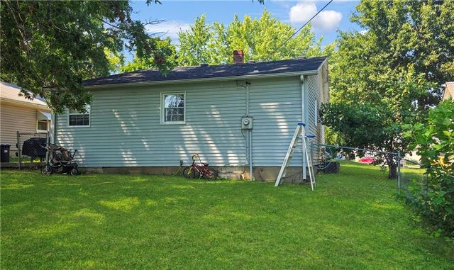409 W 26th Street, Higginsville, MO 64037
