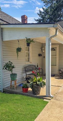 409 W 26th Street, Higginsville, MO 64037