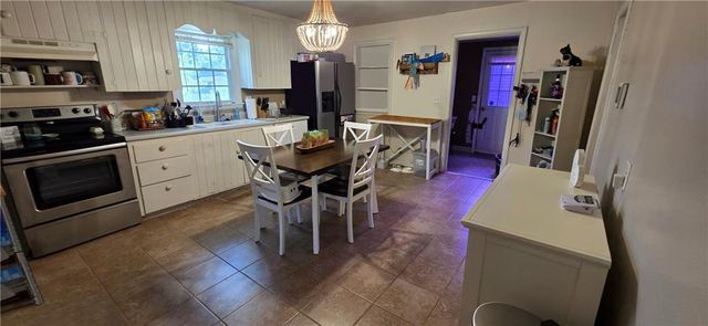 409 W 26th Street, Higginsville, MO 64037