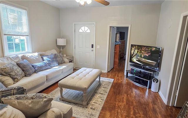 409 W 26th Street, Higginsville, MO 64037