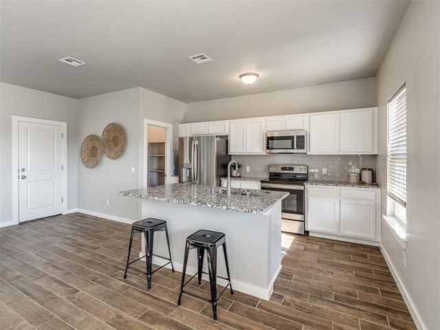 1350 N Kelley Avenue, Guthrie, OK 73044