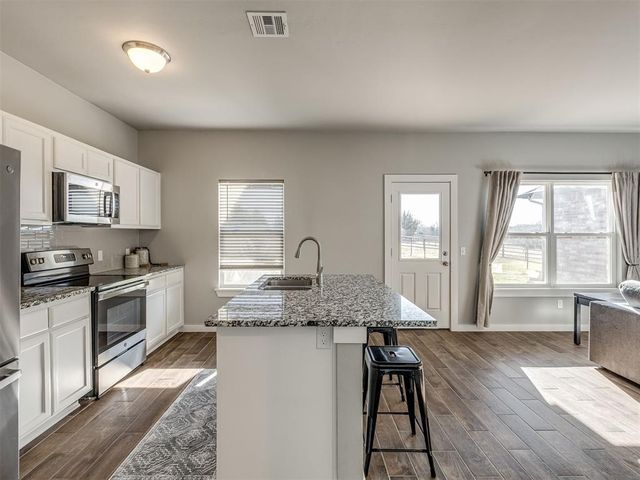 1350 N Kelley Avenue, Guthrie, OK 73044