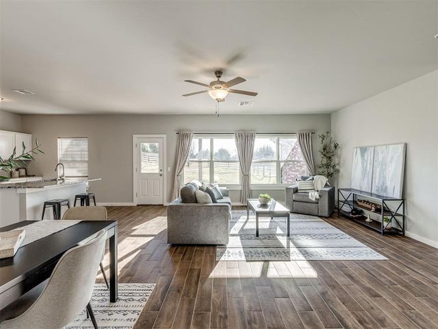 1350 N Kelley Avenue, Guthrie, OK 73044