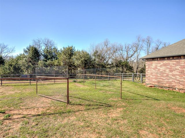 1350 N Kelley Avenue, Guthrie, OK 73044