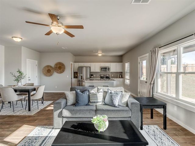 1350 N Kelley Avenue, Guthrie, OK 73044