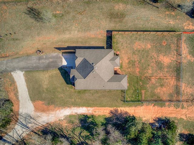 1350 N Kelley Avenue, Guthrie, OK 73044