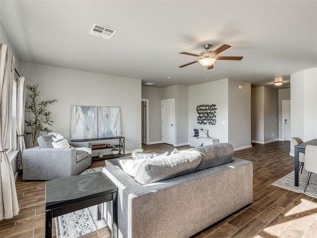 1350 N Kelley Avenue, Guthrie, OK 73044