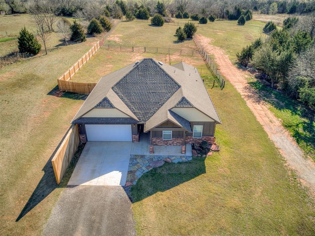1350 N Kelley Avenue, Guthrie, OK 73044
