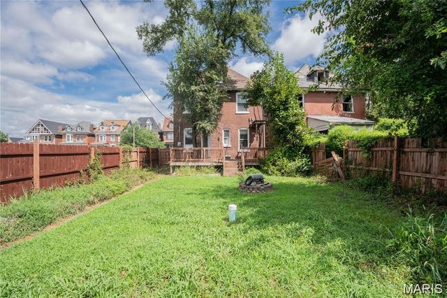 5036 Cabanne Avenue, St Louis, MO 63113