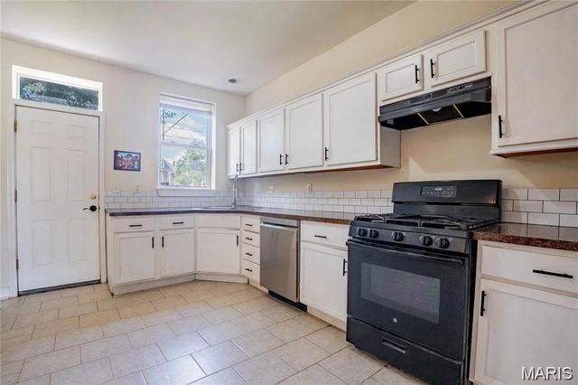 5036 Cabanne Avenue, St Louis, MO 63113