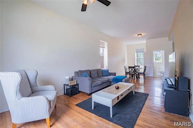 5036 Cabanne Avenue, St Louis, MO 63113
