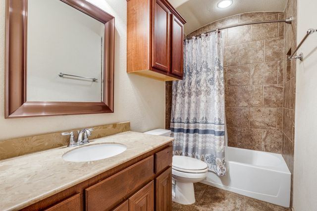 5109 Glen Meadow Drive, Arlington, TX 76001