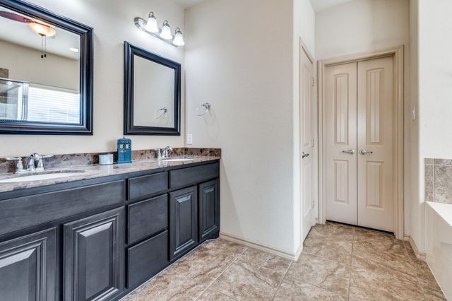 5109 Glen Meadow Drive, Arlington, TX 76001