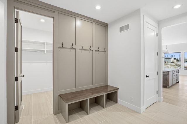 10045 Switch Grass Lane, St. John, IN 46373