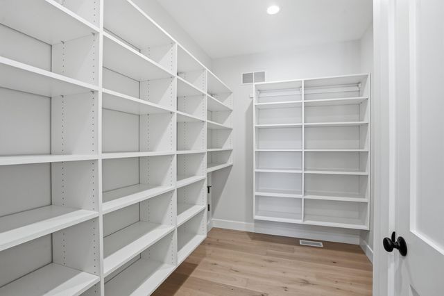 10045 Switch Grass Lane, St. John, IN 46373