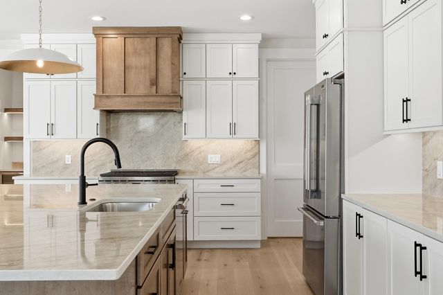 10045 Switch Grass Lane, St. John, IN 46373