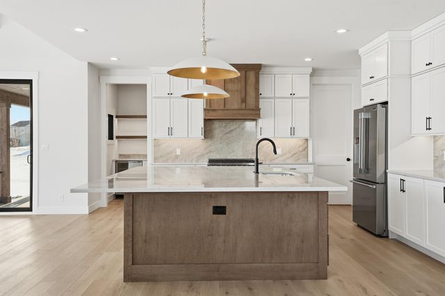 10045 Switch Grass Lane, St. John, IN 46373