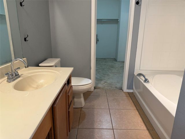 608 Glacier Point TRL, Taylor, TX 76574