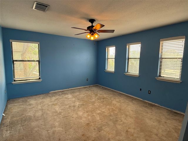 608 Glacier Point TRL, Taylor, TX 76574