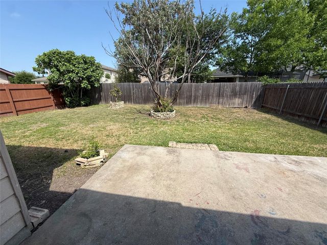 608 Glacier Point TRL, Taylor, TX 76574