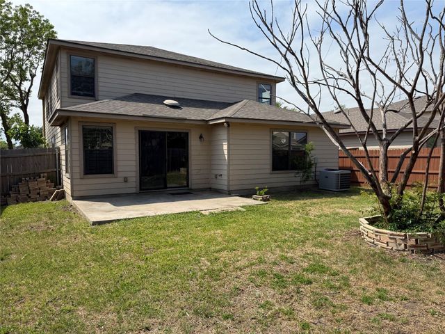 608 Glacier Point TRL, Taylor, TX 76574
