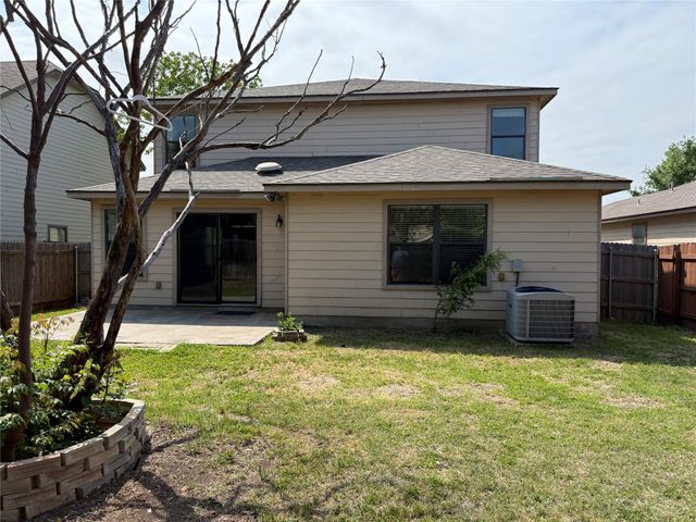 608 Glacier Point TRL, Taylor, TX 76574