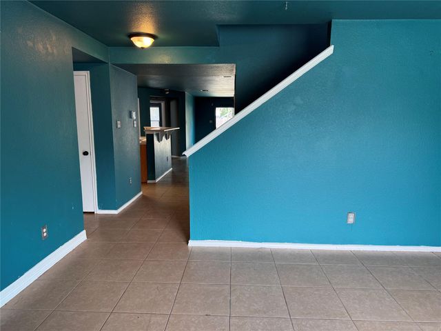 608 Glacier Point TRL, Taylor, TX 76574