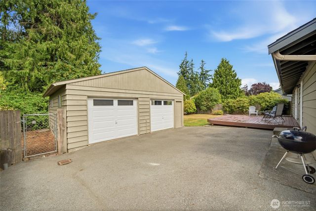 21016 78th Avenue W, Edmonds, WA 98026